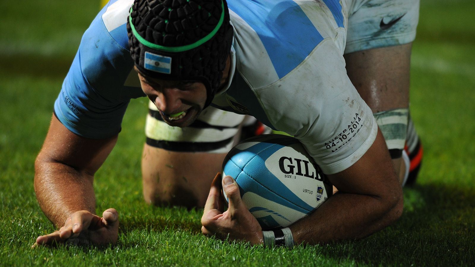 ADI�S, MOTE MALDITO