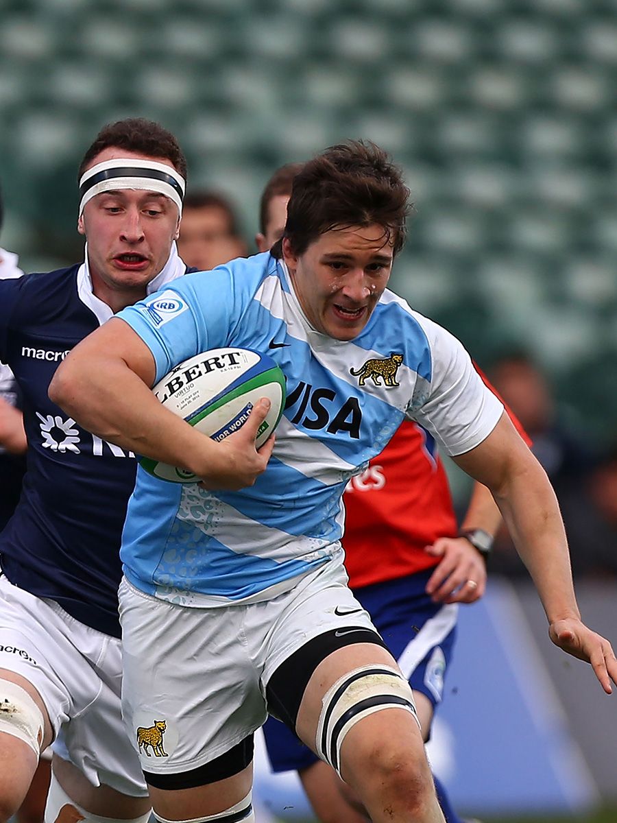 CONTRATADOS DE LA UAR: TOM�S LEZANA