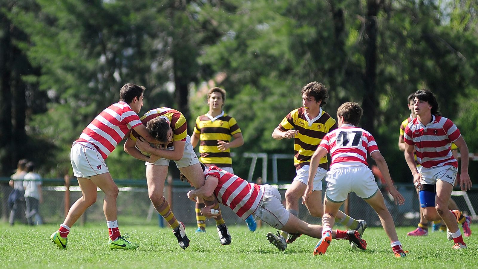 CHICOS CON INQUIETUDES