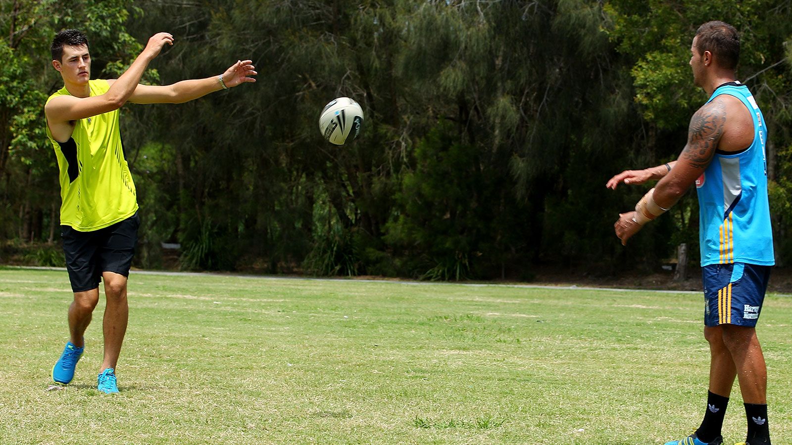 Tenis y rugby de la mano