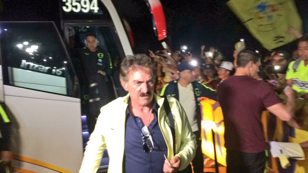 Recibimiento caluroso para el América en Guadalajara