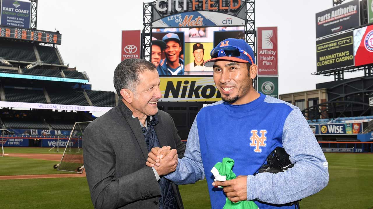 Juan Carlos Osorio en el estadio de los Mets