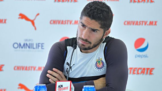 Jair Pereira se 'calentó' en práctica de Chivas