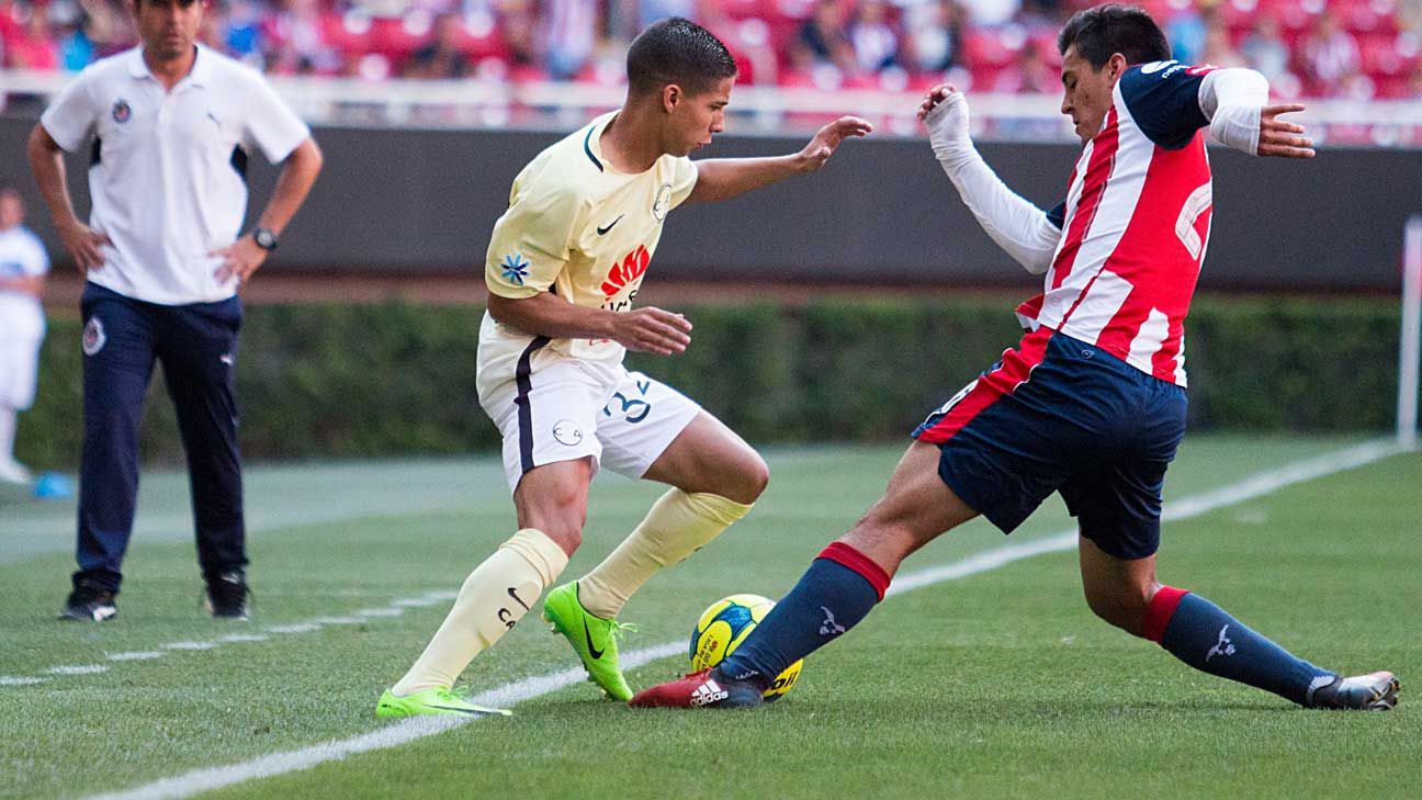 Diego Lainez sufre lesión en la final Sub-20 ante Chivas