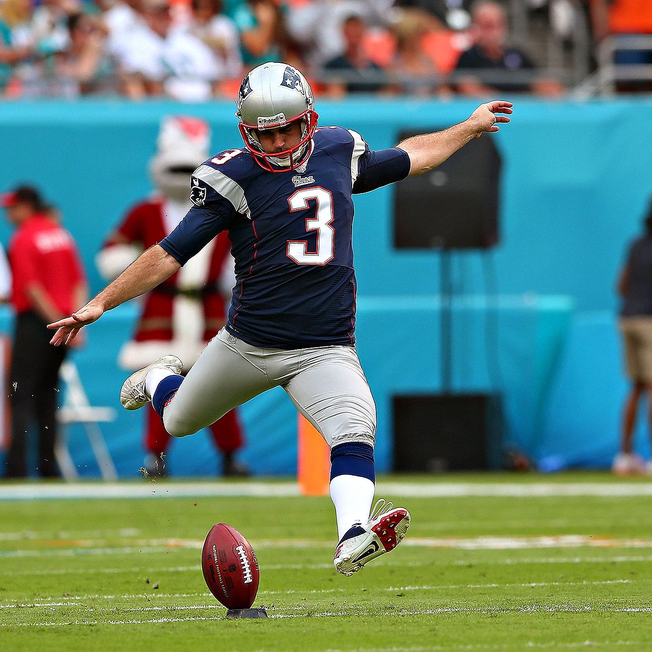 Gostkowski tops survey naming best kickers