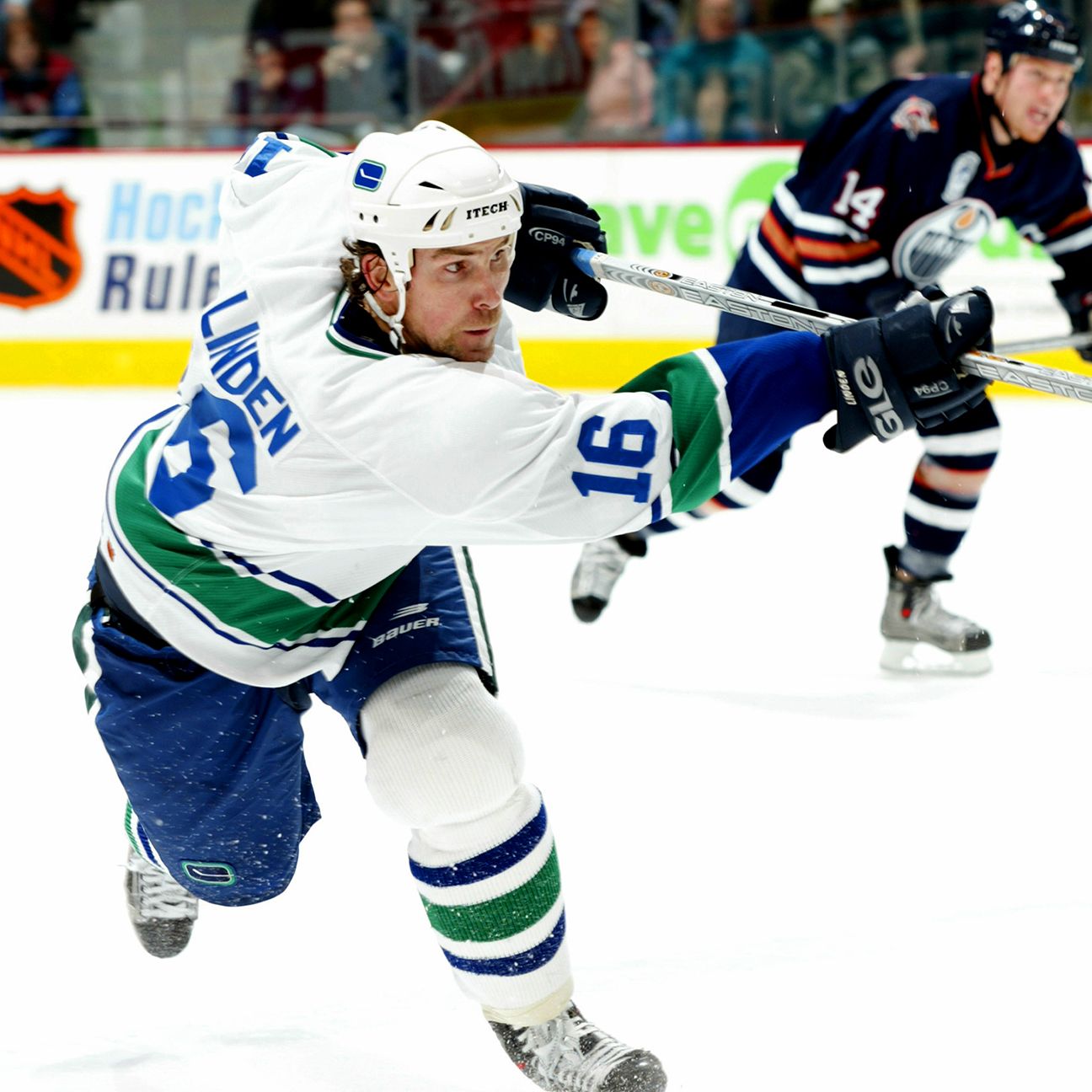 vancouver-canucks-name-trevor-linden-head-of-hockey-operations