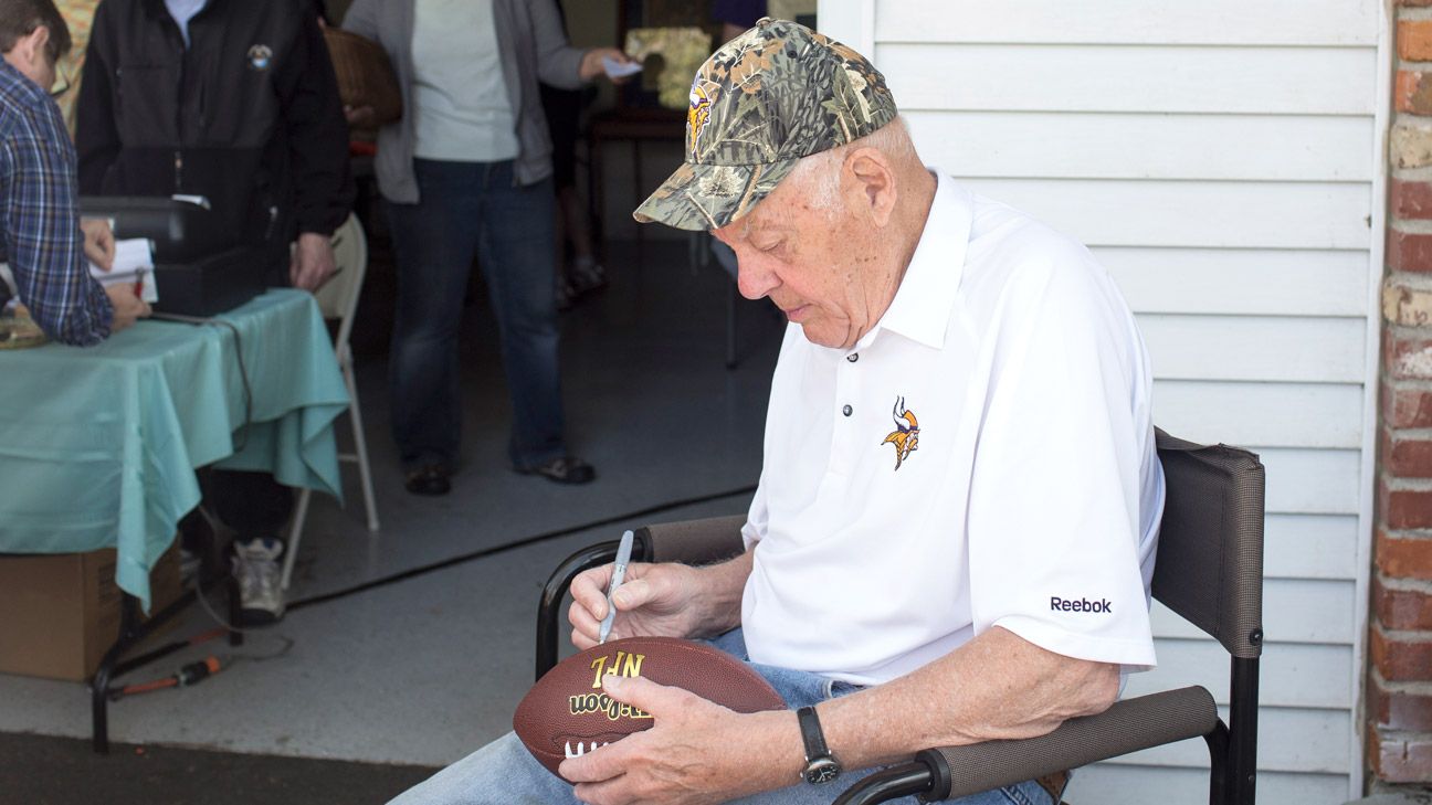 Bud Grant's garage sale is back, just in time for his 89th birthday