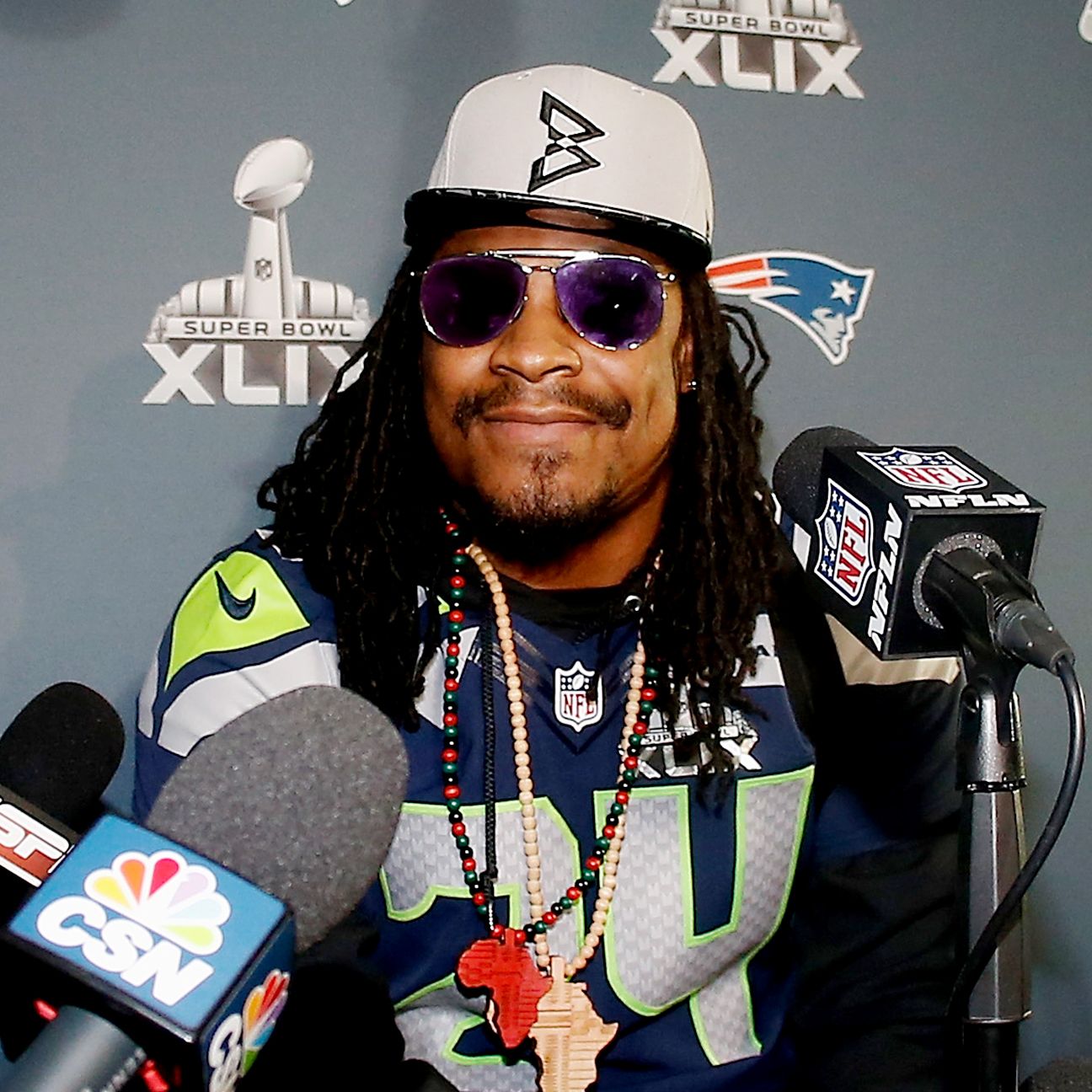 Marshawn Lynch says, "You know why I'm here" in second Super Bowl media