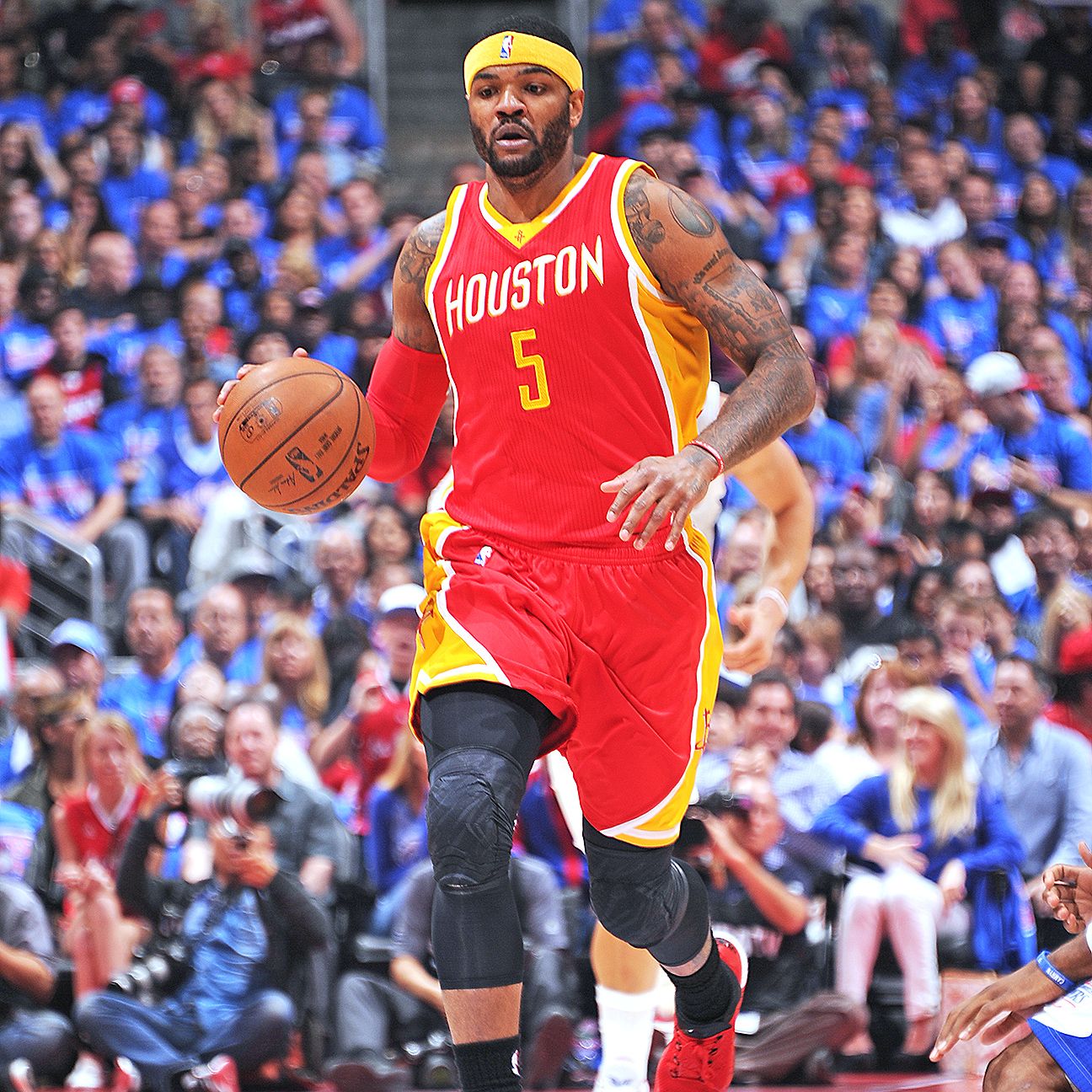 Houston Rockets move Josh Smith into starting lineup for Game 5 against