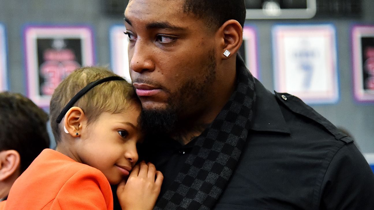 Devon Still's message on hospital visit: My family is proof you can beat cancer