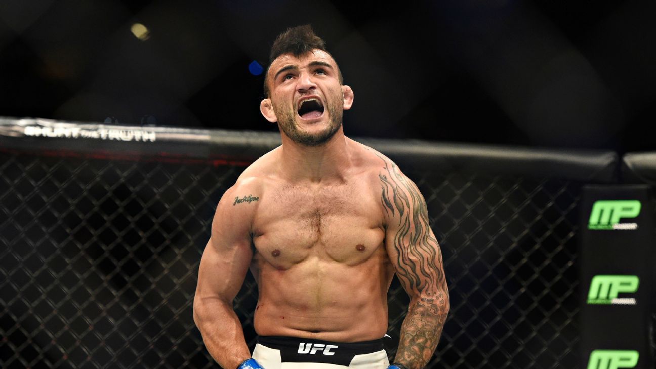 UFC bantamweight contender John Lineker withdraws from his UFC 219 fight with Jimmie Rivera due to a tooth infection according to a report
