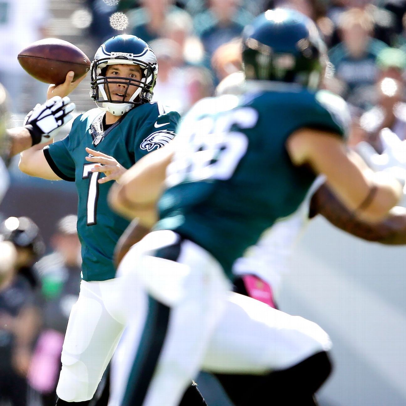Sam Bradford's red-zone interceptions hamper Eagles