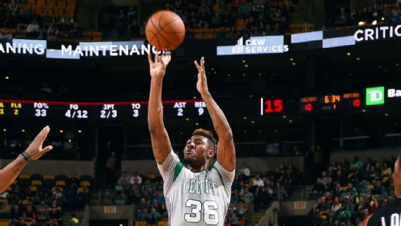 Marcus Smart's snow day plan: 3-point practice I?img=%2Fphoto%2F2015%2F1106%2Fr23333_1296x729_16%2D9