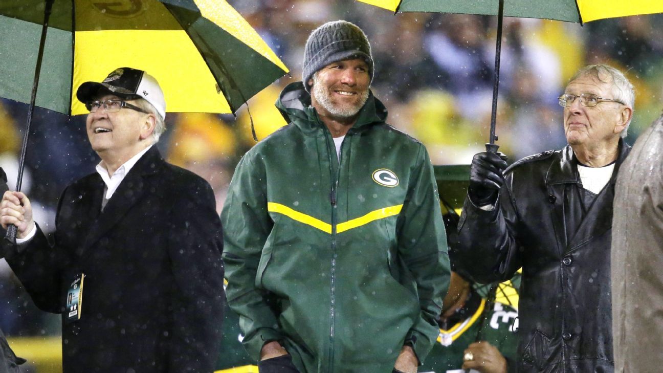 Brett Favre has retired number unveiled by Green Bay Packers