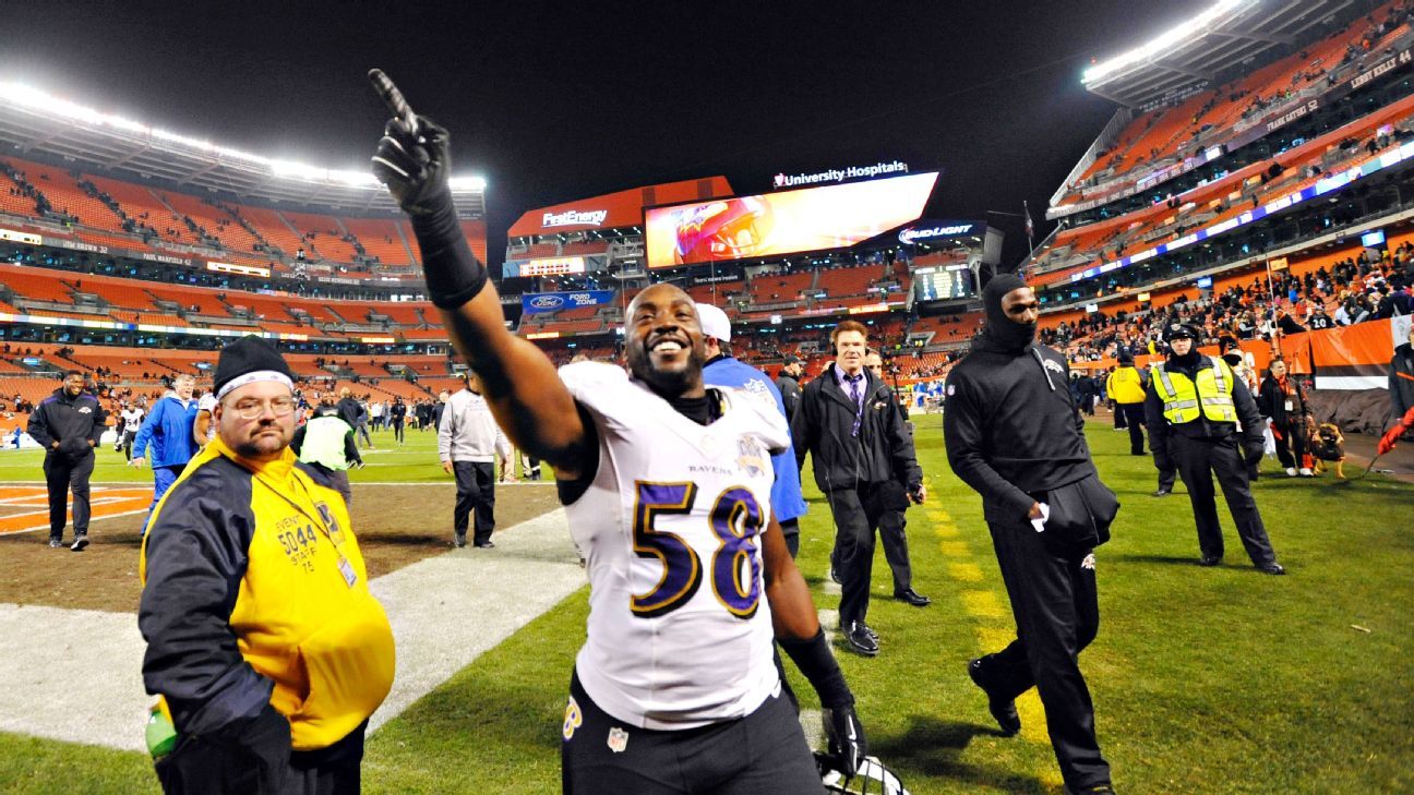 49ers turn to Elvis Dumervil to add pop to pass rush