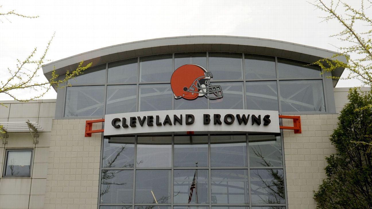 Browns VP Wiedmeier dead after cancer battle