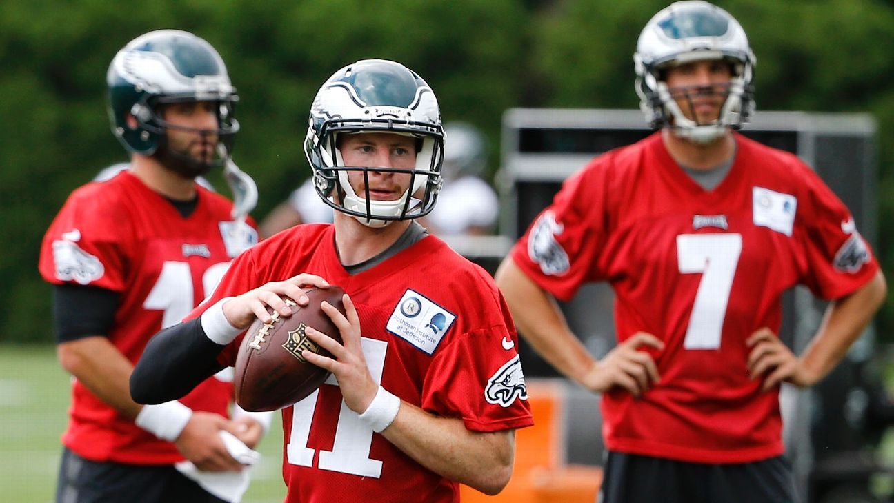 Eagles coach Doug Pederson giving QBs equal practice reps -- for now