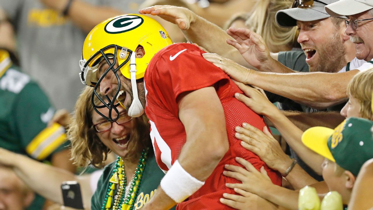 Aaron Rodgers doesn't make two-minute drill look easy -- and that's OK