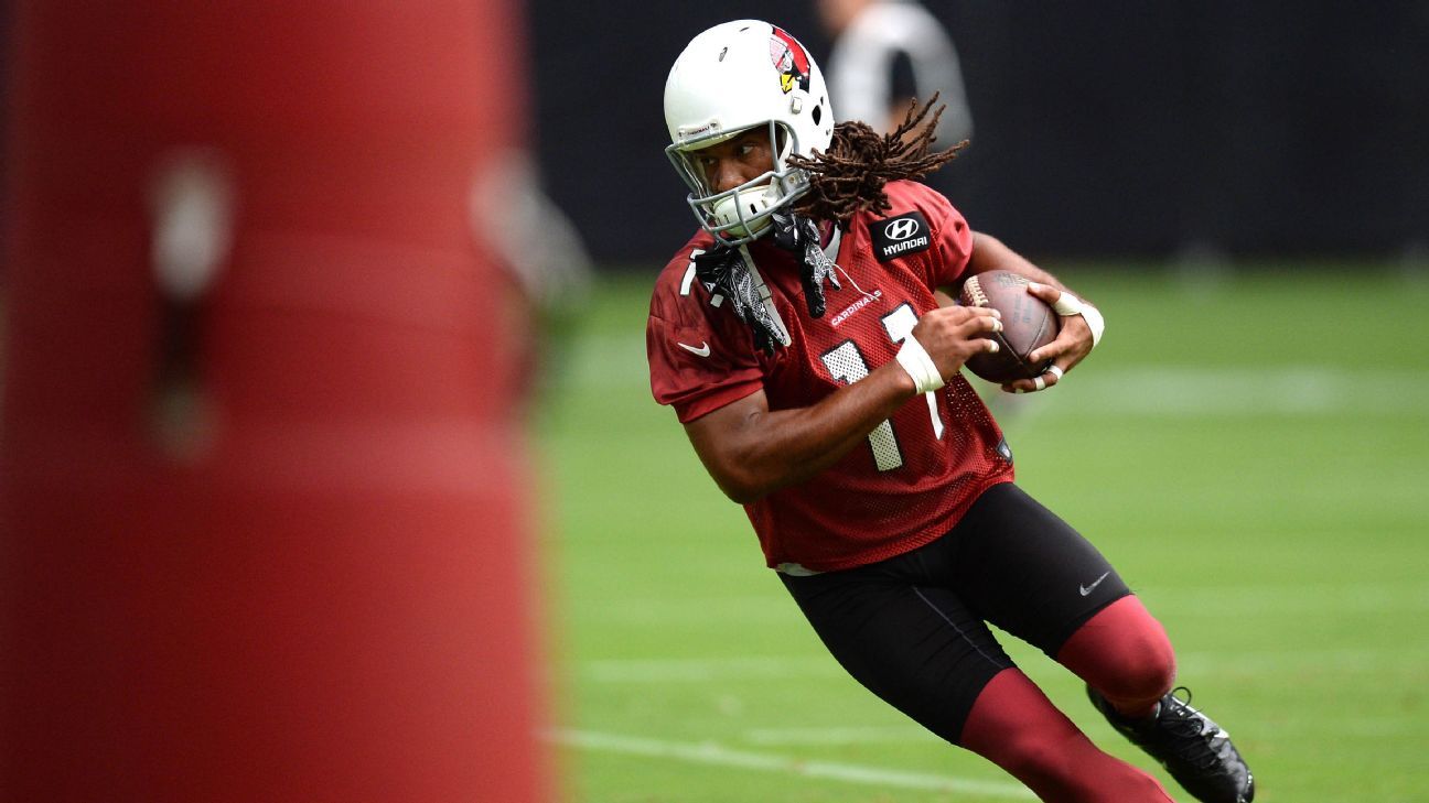 Though training camp 'stinks,' Larry Fitzgerald focused on first Super Bowl ring
