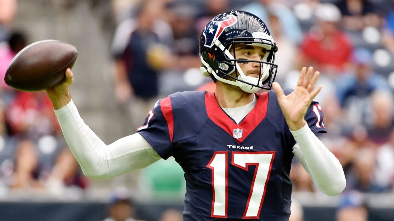 Houston Texans Brock Osweiler, DeAndre Hopkins struggle with chemistry