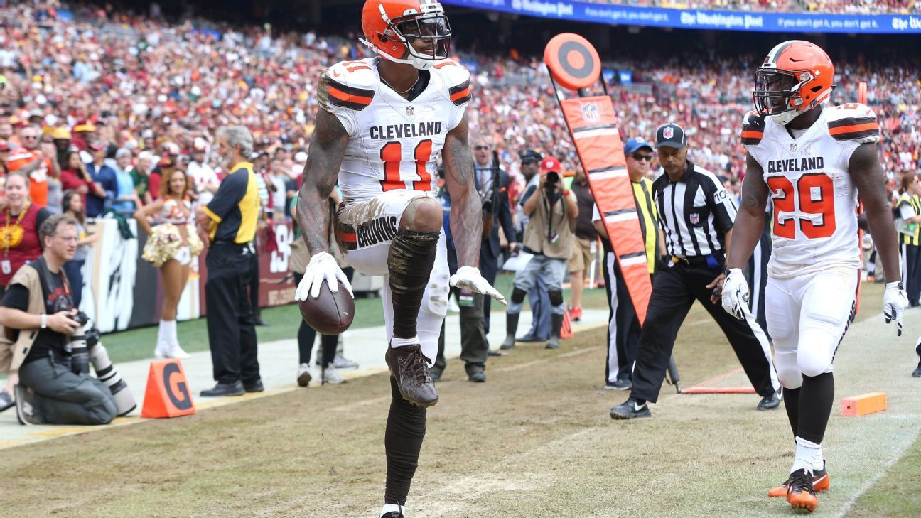 Terrelle Pryor celebrates first TD catch with LeBron James flair, gets flagged