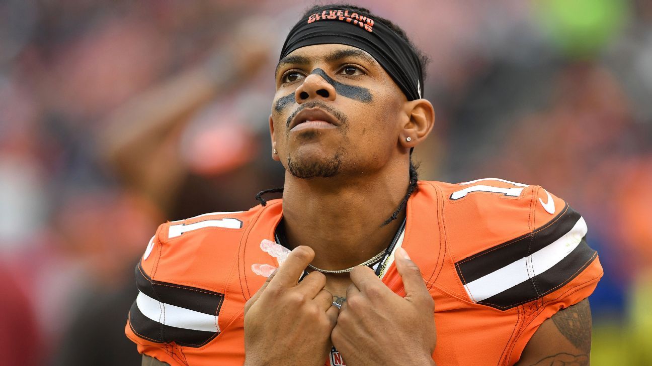 A. Jones uses garbage can to rate Pryor's play