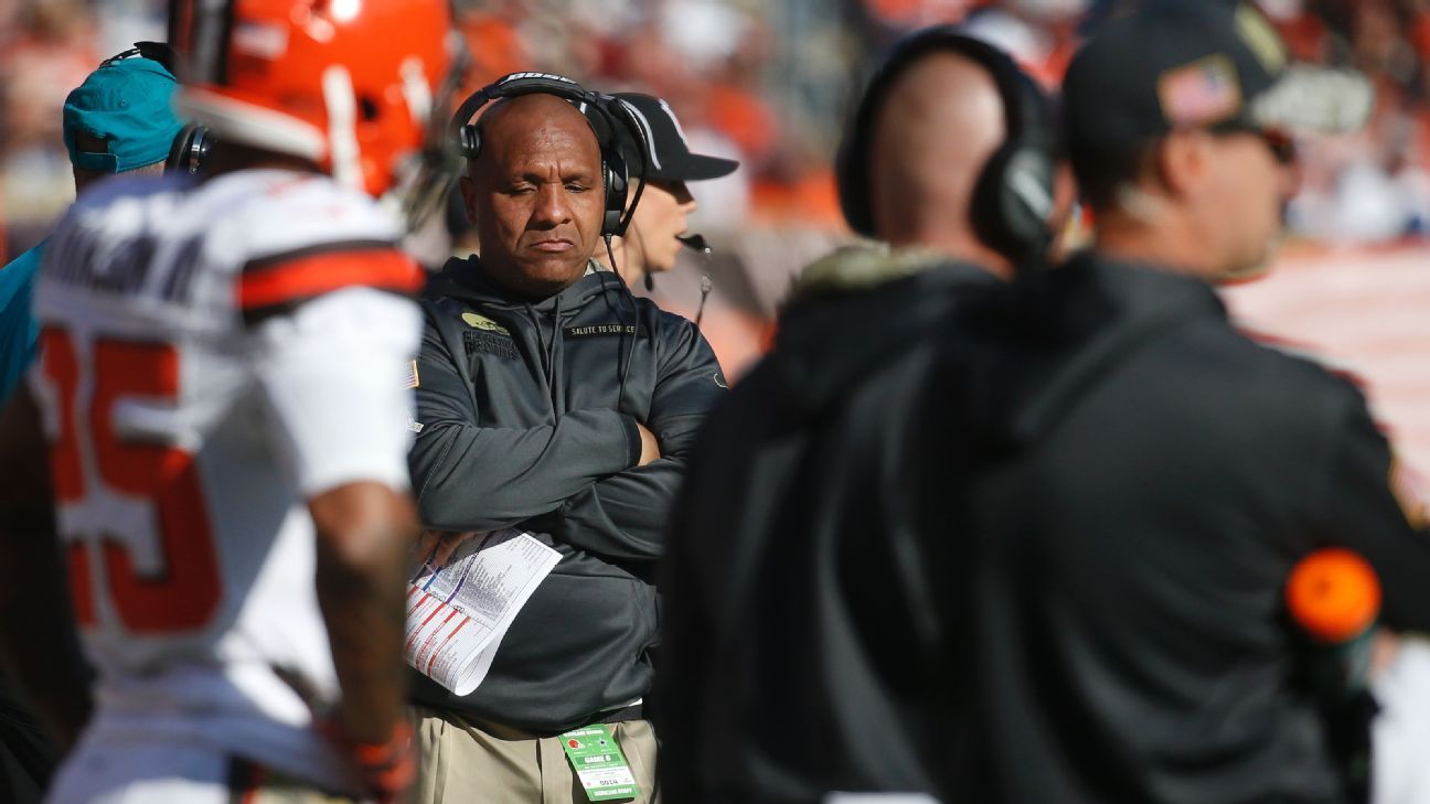 Browns coach says staff safe despite 0-9 record