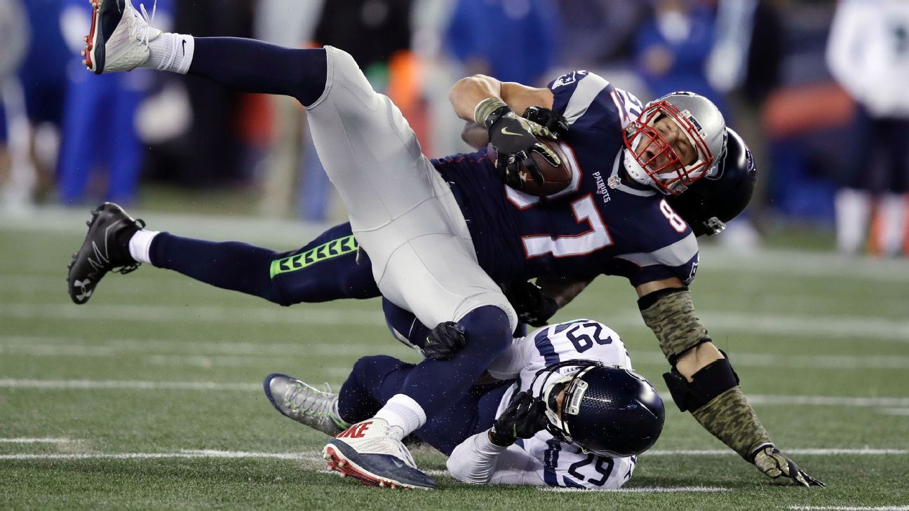 Injured Patriots TE Rob Gronkowski not present at Patriots practice