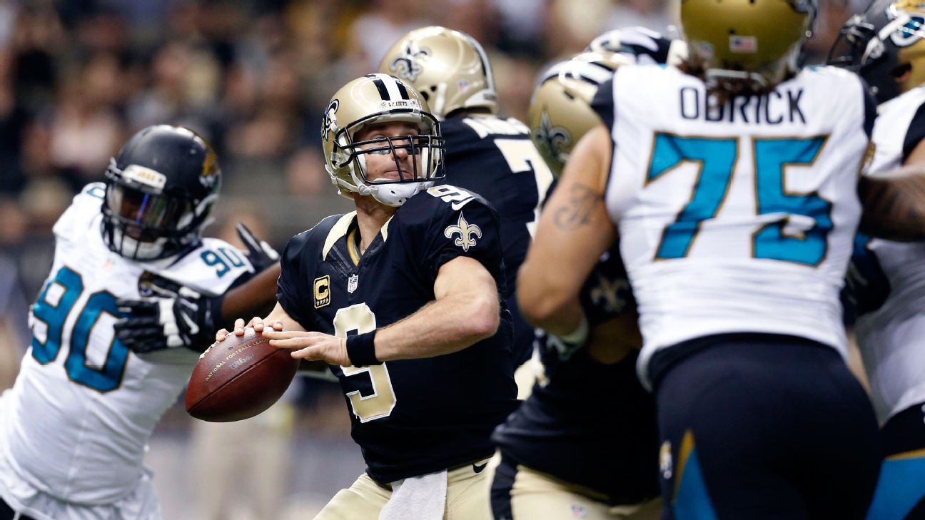 Saints' Drew Brees thriving early despite torn plantar fascia