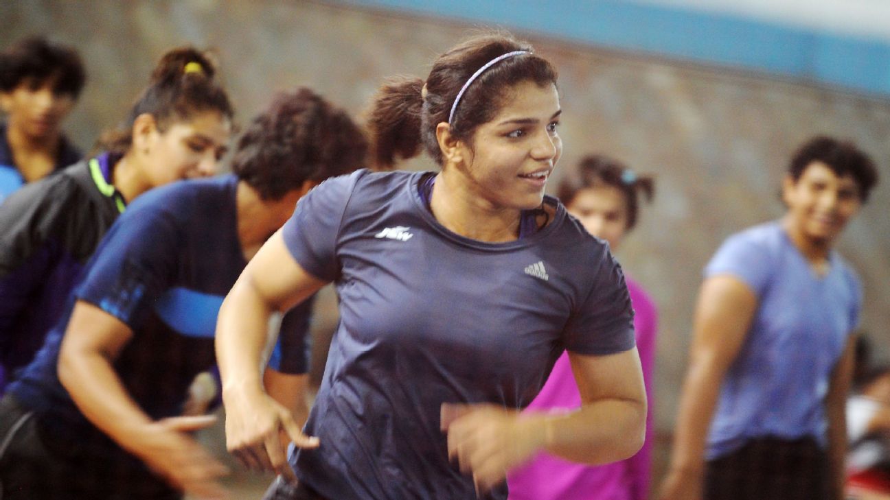 Sakshi Malik returns to PWL in first bout since Rio - ESPN