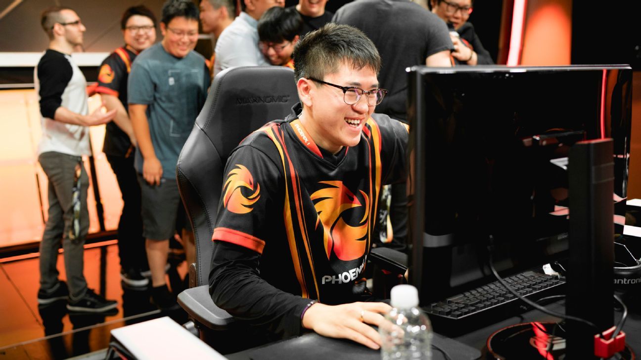 Gold Coin United signs Mash as sub - ESPN