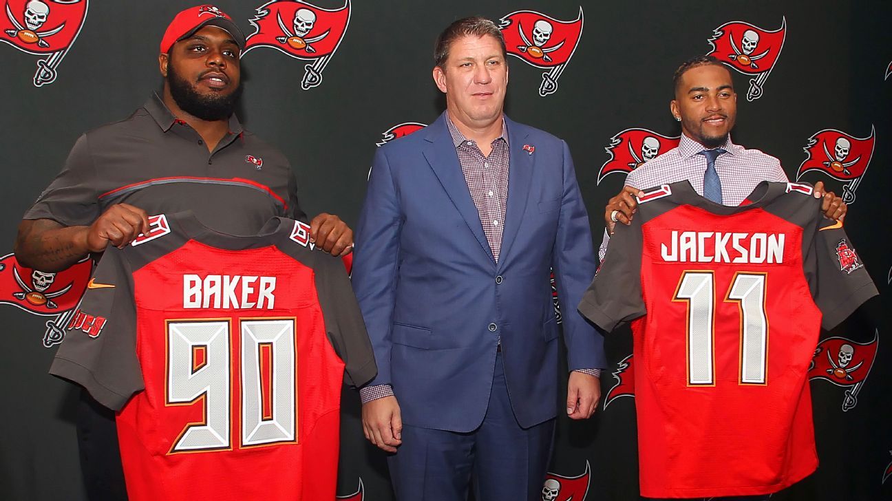 Bucs' 9-7 season helping them become winners in free agency