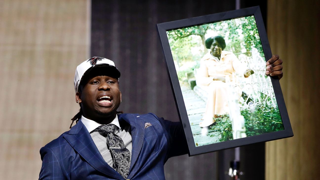 Falcons' top pick not facing fine for profanity