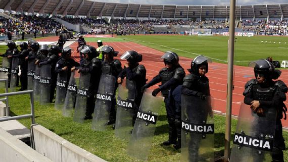 América llevó al sobrecupo al estadio de Lobos