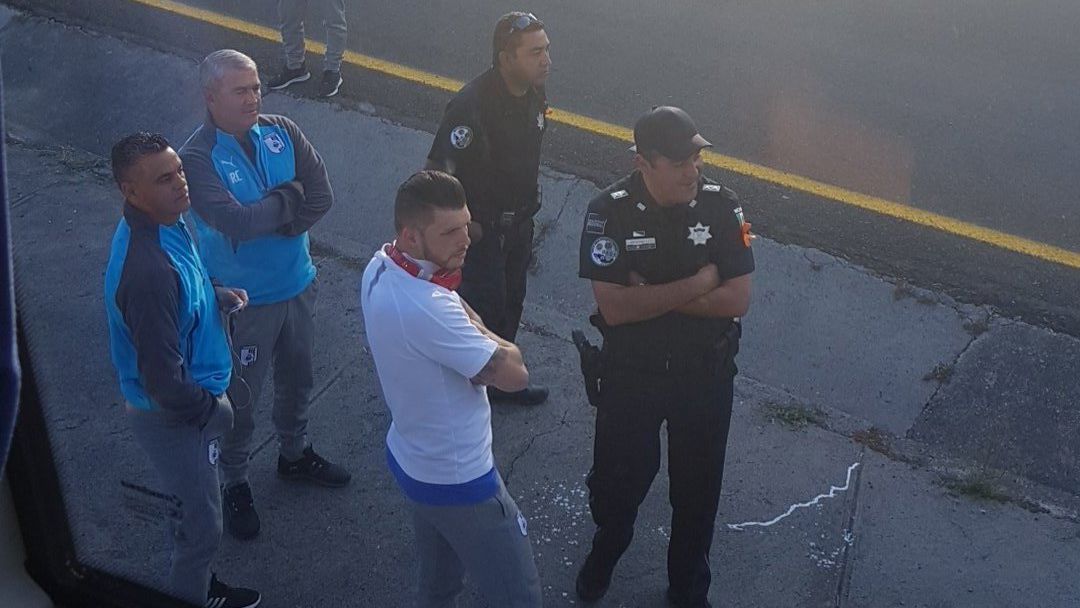 Querétaro tuvo contratiempo con la policía, Volpi tuvo que negociar