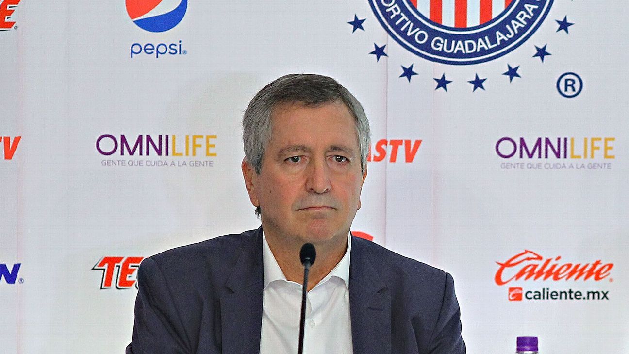 Al interior de Chivas sienten que urge que regrese Vergara