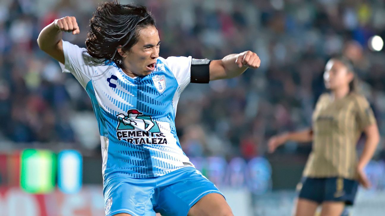 Mónica Ocampo develó palco con su nombre en el Estadio Hidalgo