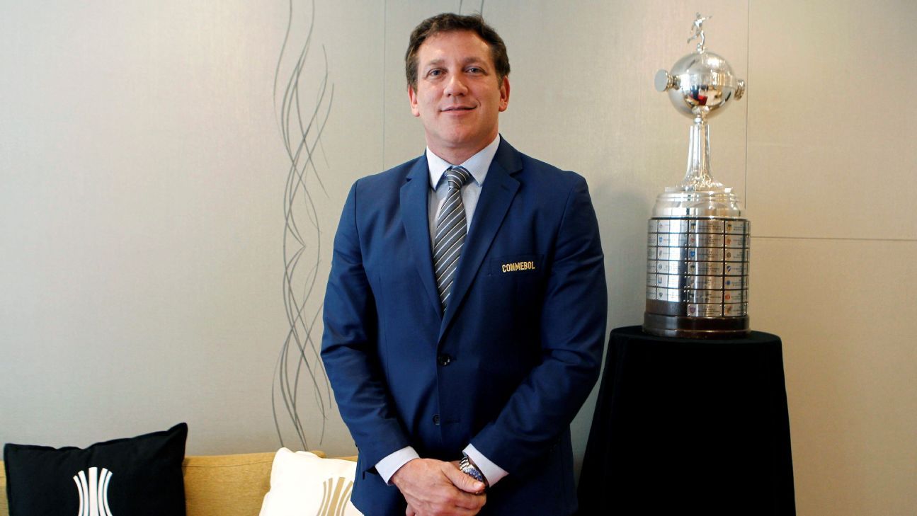 Alejandro Domínguez: 