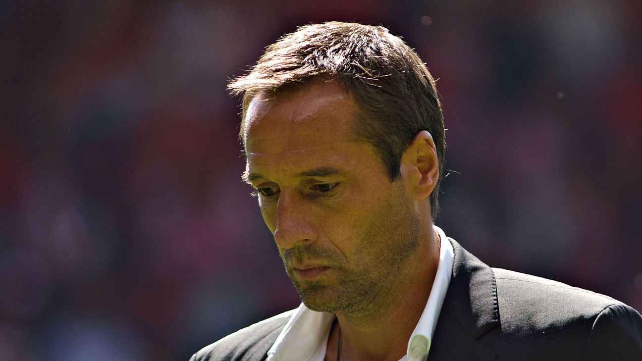 John Van't Schip, candidato para dirigir la selección de Grecia