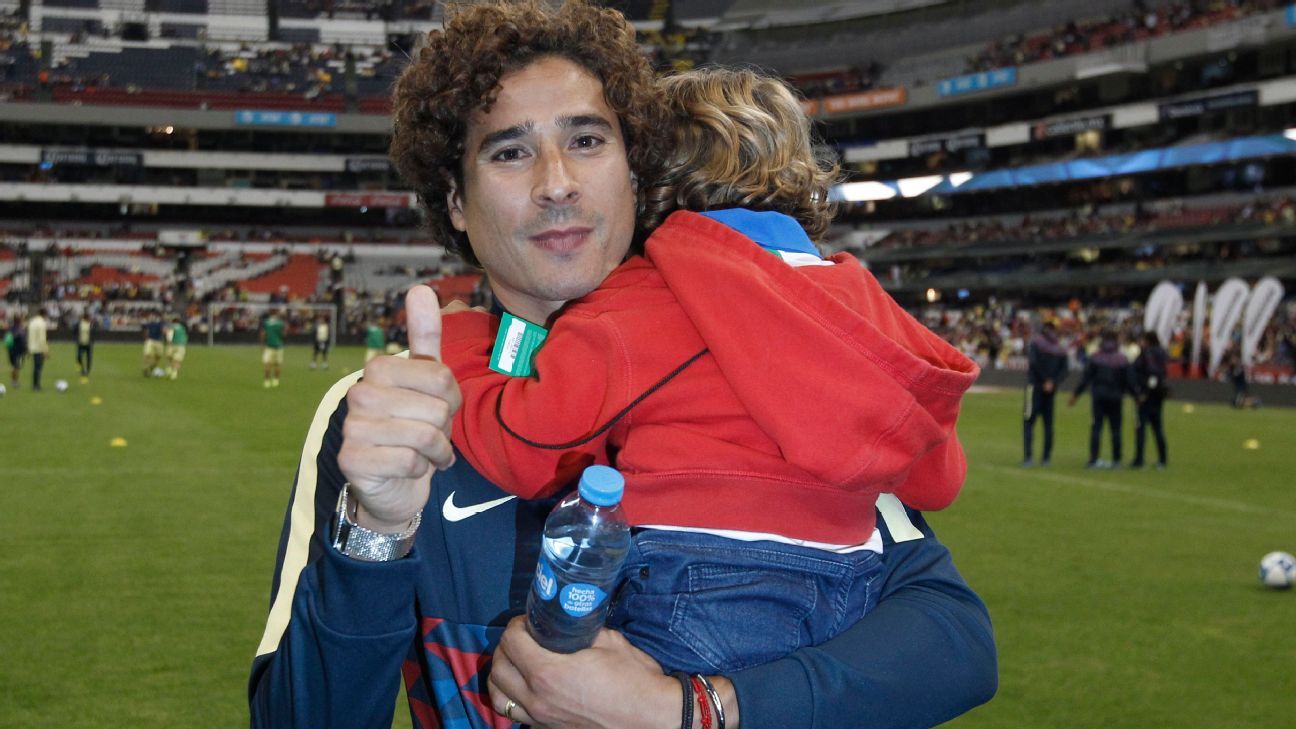 Ochoa regresó al Azteca, donde vio el triunfo del América desde las gradas