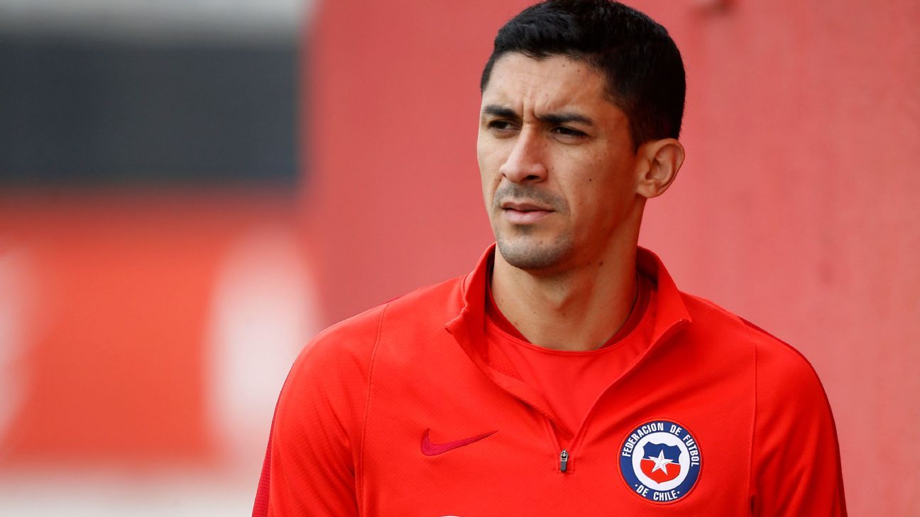 Tucu Hernández acercó posiciones con la dirigencia y seguiría en Independiente