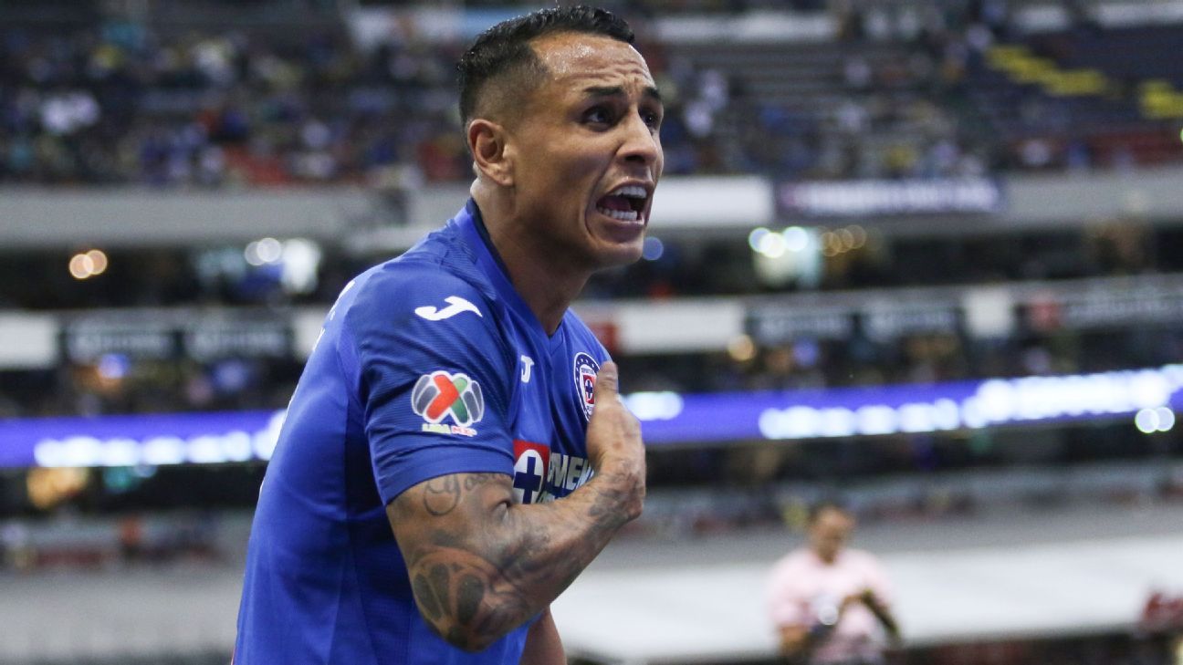 Yoshimar Yotún volvió a la cancha con Cruz Azul tras lesión