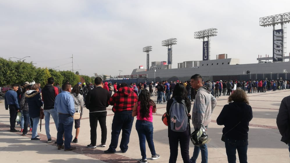Afición potosina madruga por boletos para duelo contra Cruz Azul