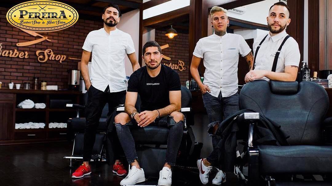 Jair Pereira pone barberías en cada ciudad donde ha jugado