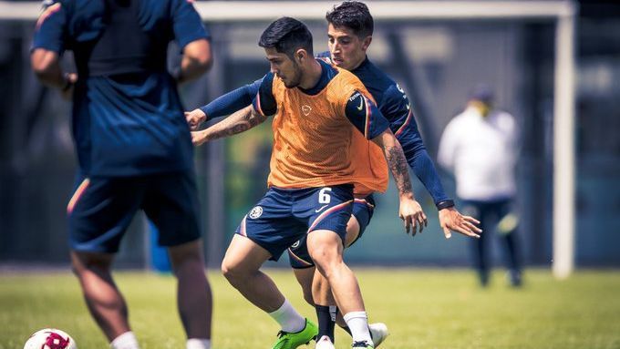 Sergio Díaz podría ir a la banca de América frente a Santos