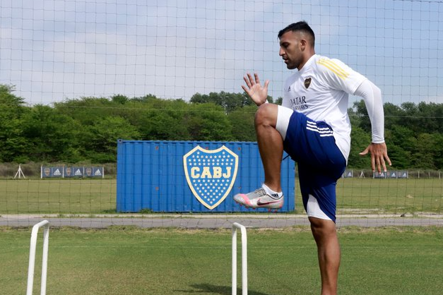 Wanchope Ábila dejó la práctica de Boca y quedó en duda para el domingo