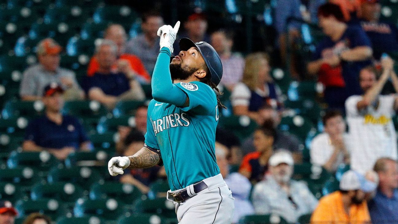 Seattle Mariners, SS J.P. Crawford reach five-year contract; sources say deal worth $51M