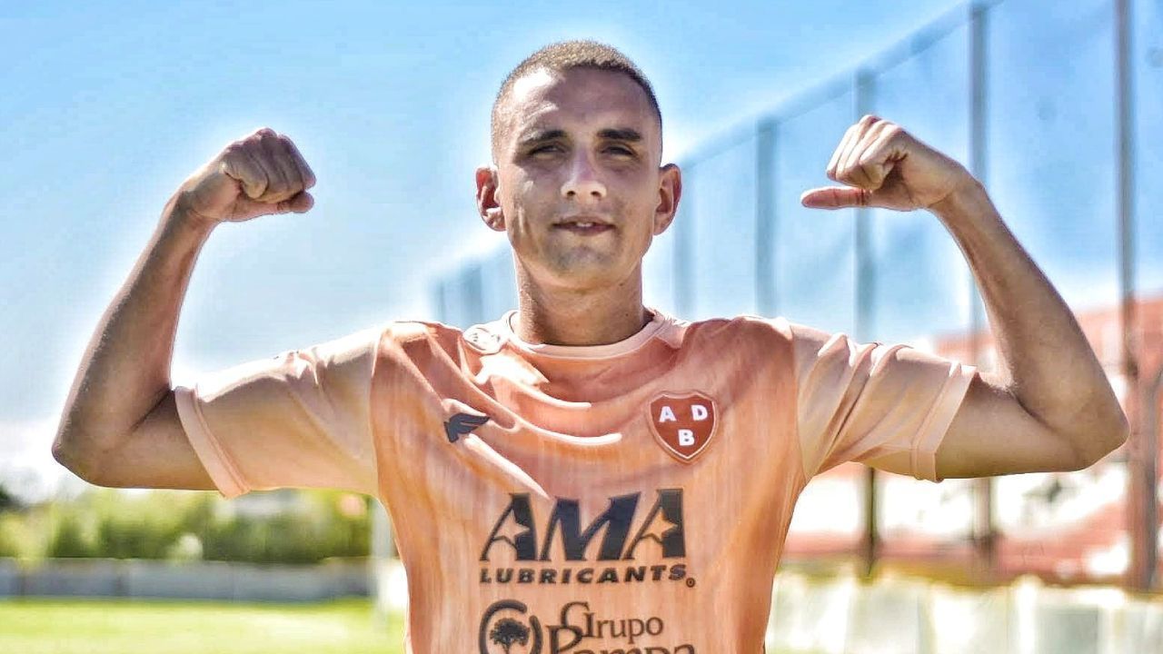 A minute of silence was decided to be held in all matches in honor of Federico Potarski.