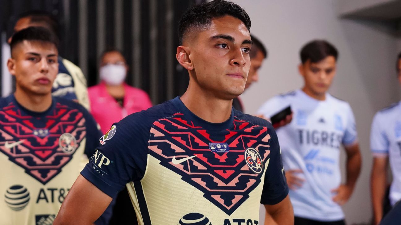 América: Santiago Naveda, cerca del Miedz Legnika de Polonia