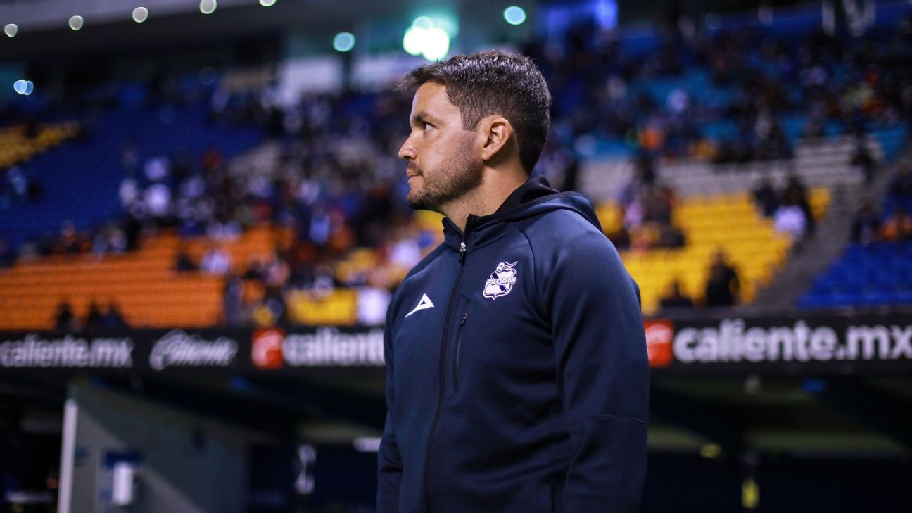 Nicolás Larcamón está firme en su puesto, subraya presidente del Puebla